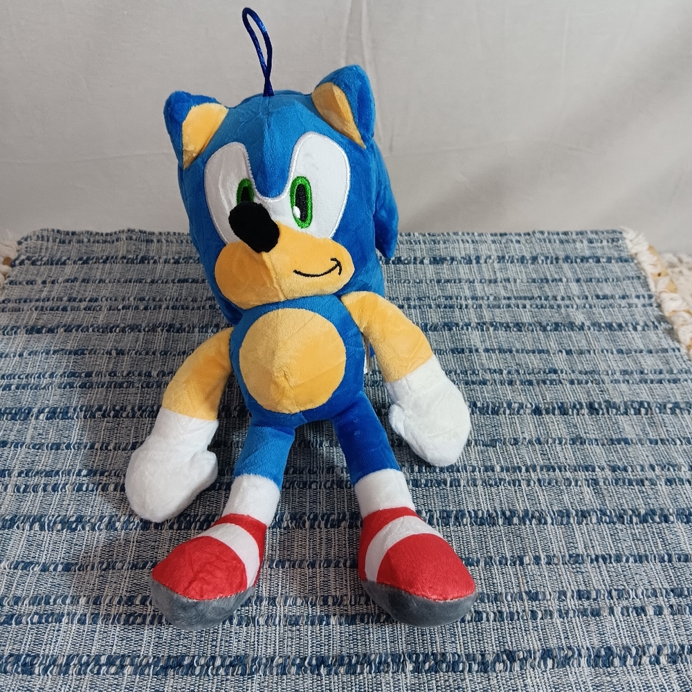 NWOT Sonic The Hedgehog 10.5" Plush
